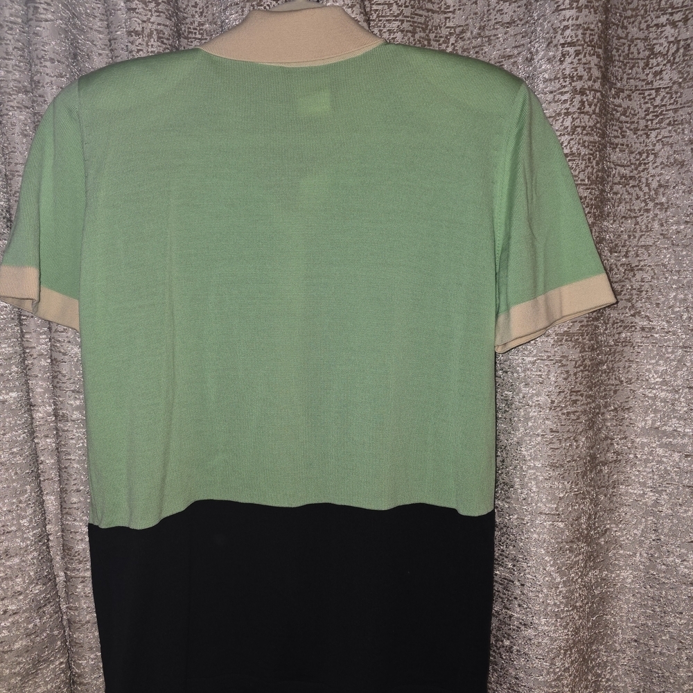 Escada Mint Green and Black Short Sleeve Top And matching Skirt - Picture 4 of 13